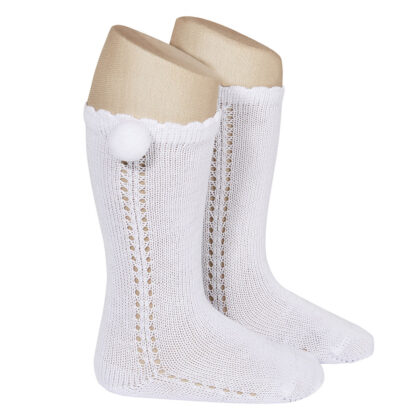Calcetines altos perlé calado con pompón lateral Blanco (200) Cóndor
