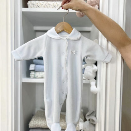 Pijama terciopelo celeste cuello bebé